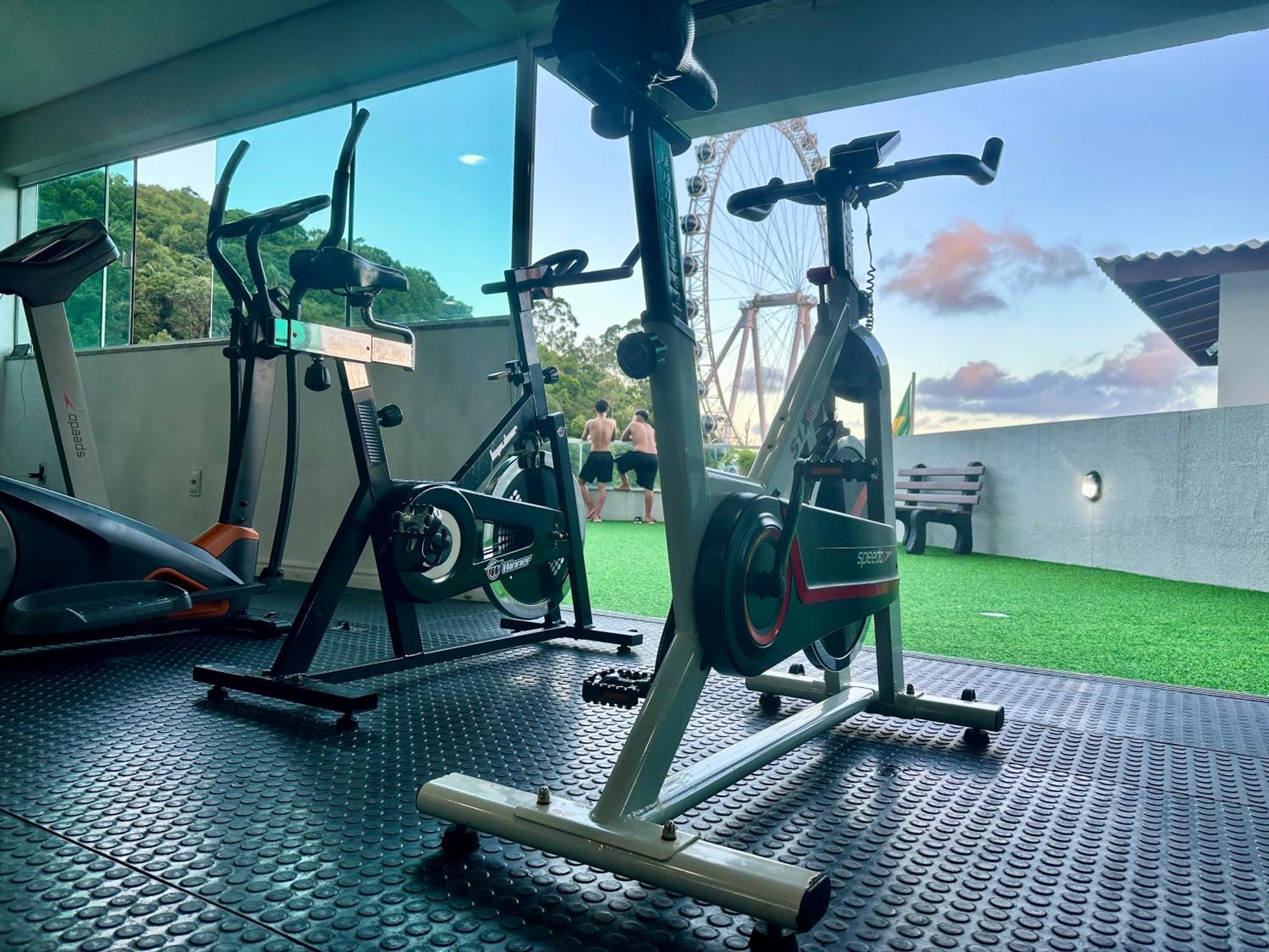 Apartamento Roda Gigante, Garagem E Piscina