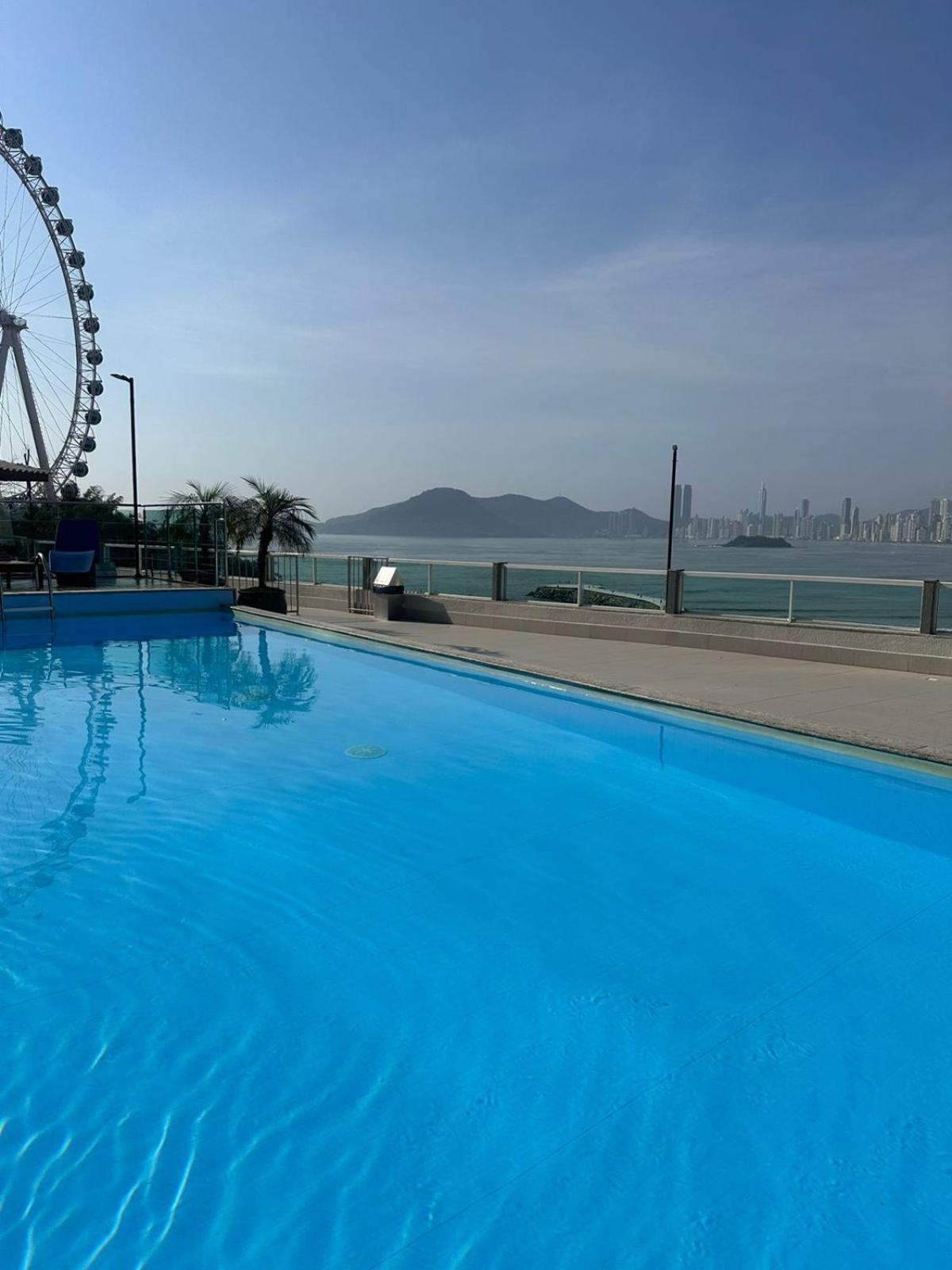 Apartamento Roda Gigante, Garagem E Piscina Balneário Camboriú
